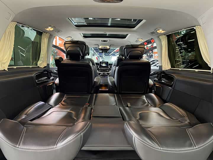 Mercedes-Benz V-Class 2017 V 260 L — фото 15