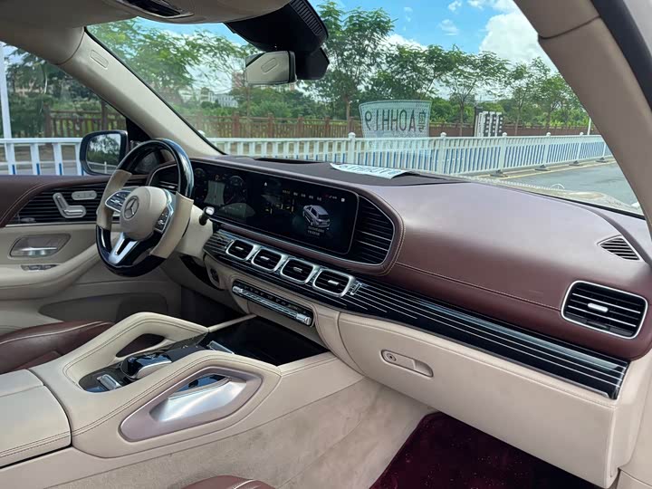 Maybach GLS 2022 GLS 480 4 MATIC — фото 7