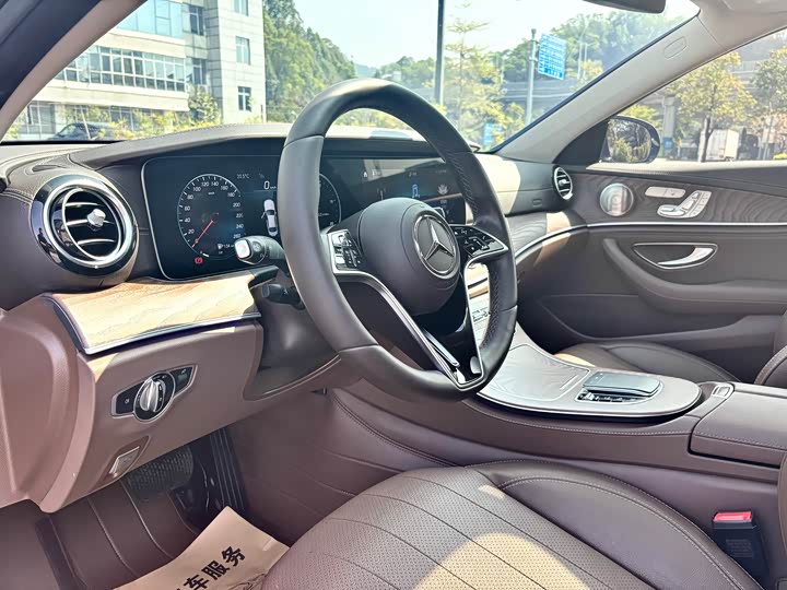 Mercedes-Benz E-Class 2023 E 300 L Luxury — фото 7