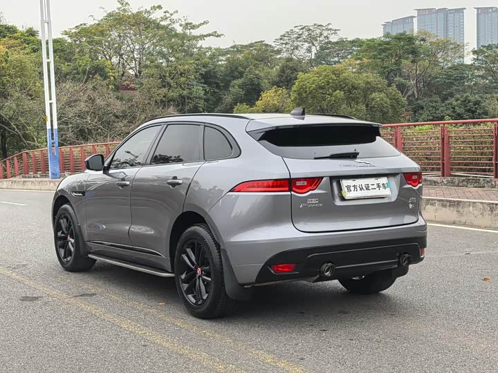 Jaguar F-PACE 2020 2.0 T — фото 21