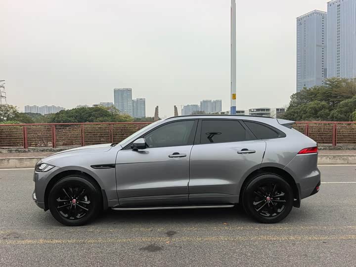 Jaguar F-PACE 2020 2.0 T — фото 22