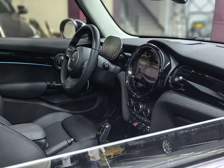 MINI Hatch — фото 15