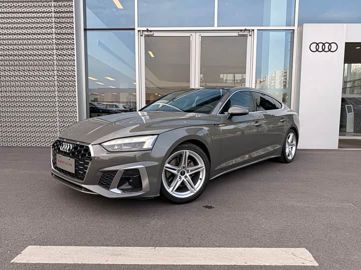 Audi A5 2024 Sportback 40 TFSI — фото 1