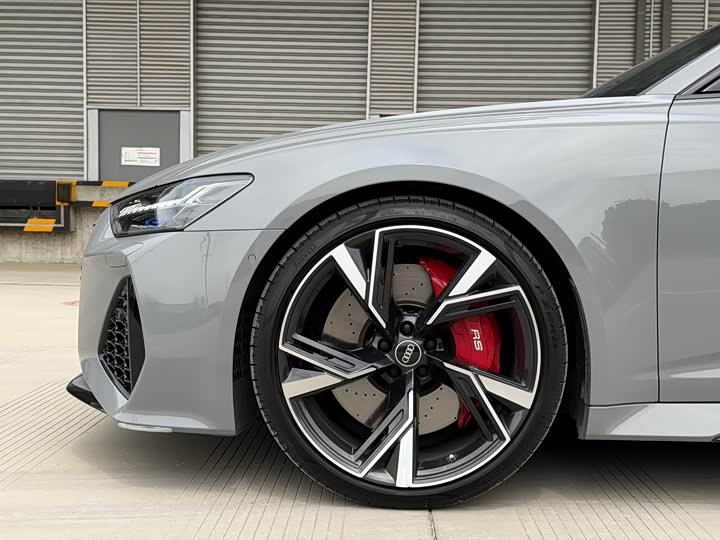Audi RS 6 2022 RS 6 4.0 T Avant — фото 13