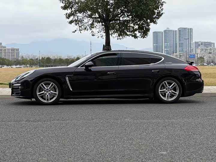 Porsche Panamera 2016 Panamera Executive Edition 3.0 T — фото 2