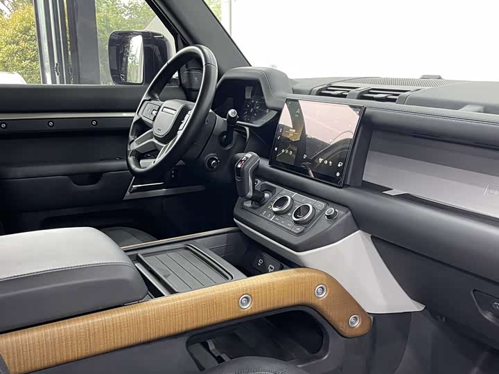 Land Rover Defender — фото 17