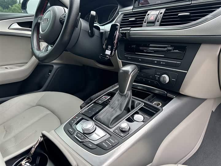 Audi A6L 45 TFSI quattro спорт — фото 17