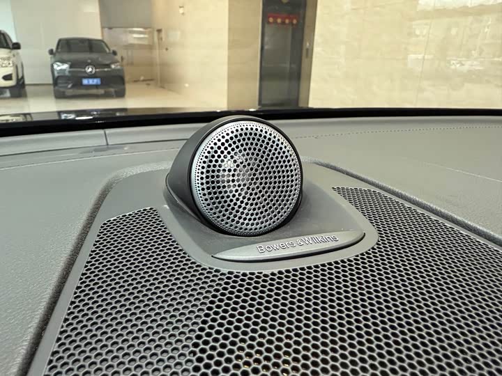 Volvo XC60 Hybrid 2025 Hybrid 4 WD — фото 10