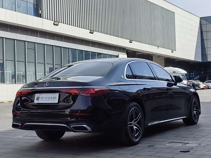 Mercedes-Benz E-Class 2024 E 300 L Sport — фото 7