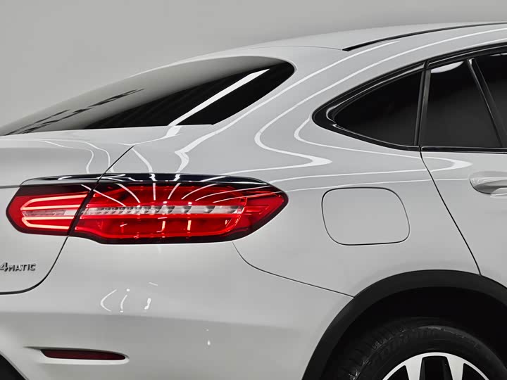 Mercedes-Benz GLC 2019 GLC 260 4 MATIC SUV — фото 33