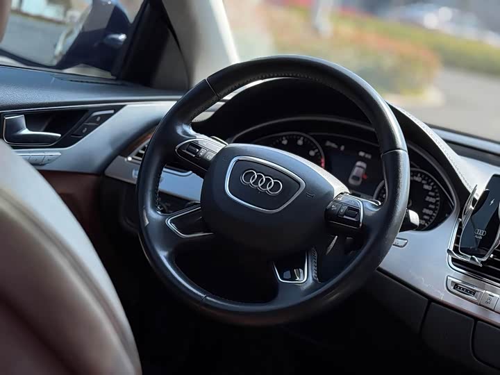 Audi A8 2014 A 8 L 45 TFSI quattro Comfort — фото 15