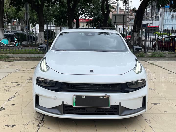 Lynk & Co 03 2021 1.5 T PHEV Pro — фото 2