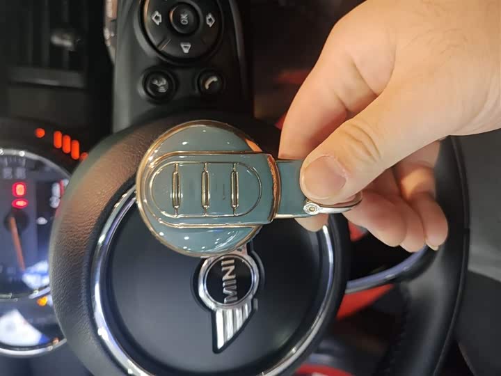 MINI Hatch — фото 18