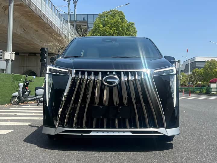 Trumpchi M8 2023 400 T — фото 2