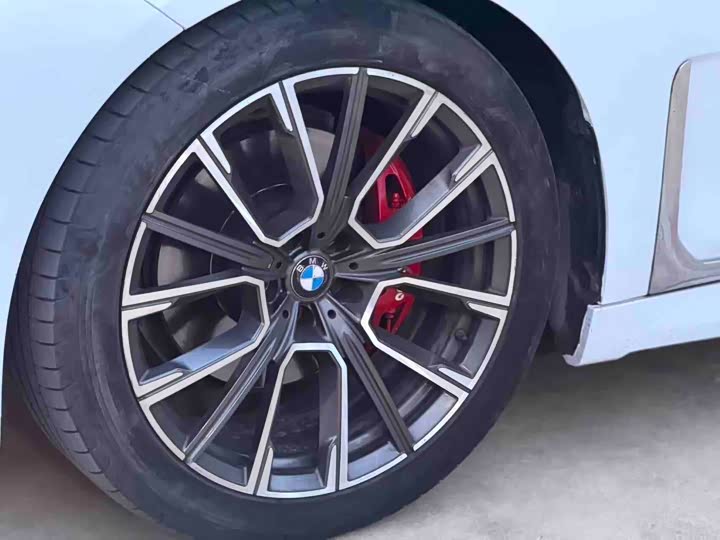 BMW 7-Series 2016 740 Li Leading — фото 5