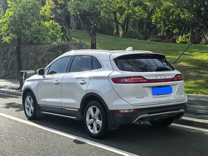 Lincoln MKC 2017 2.0 T 2 WD — фото 10
