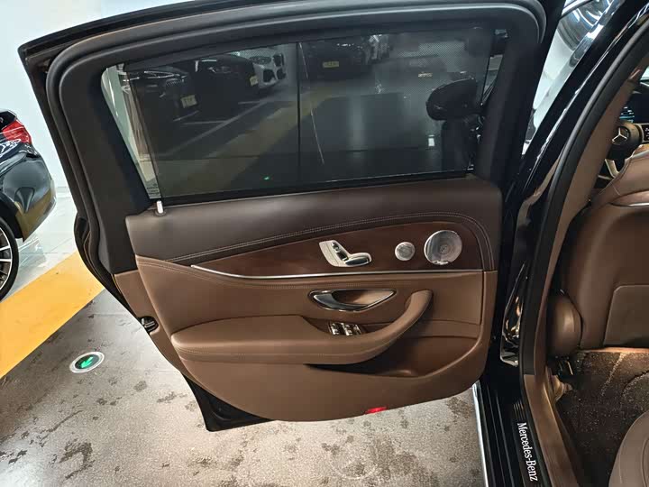 Mercedes-Benz E-Class 2020 E 300 L Luxury — фото 12