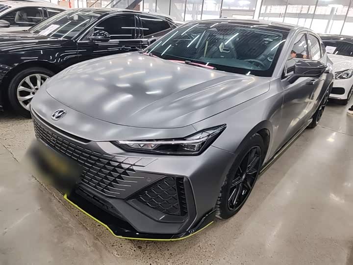 Changan UNI-V 2022 2.0 T — фото 1