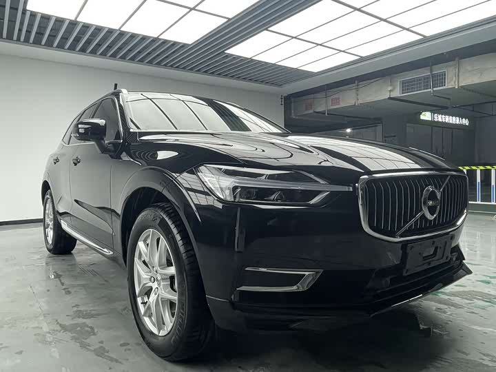 Volvo XC60 2019 T 5 4 WD VI — фото 2