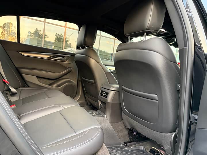 Cadillac CT5 2024 28 T Luxury Pro — фото 11