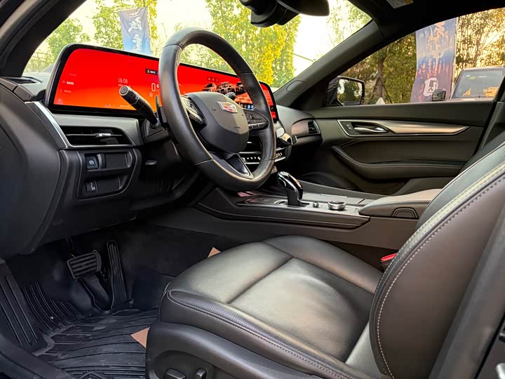 Cadillac CT5 2024 28 T Luxury Pro — фото 4