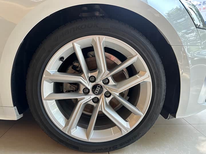 Audi A5 2024 Sportback 40 TFSI — фото 16