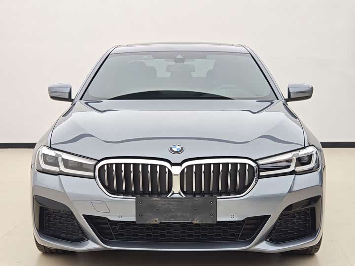 BMW 5 Series — фото 2