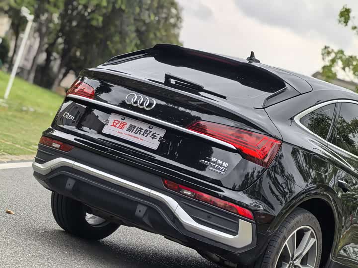 Audi Q5L Sportback 2022 40 TFSI Luxury — фото 6