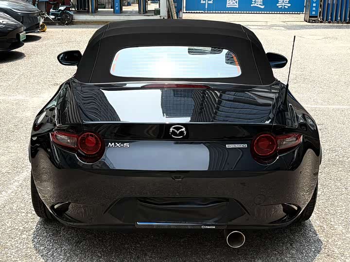 Mazda MX-5 2023 2.0 L — фото 8
