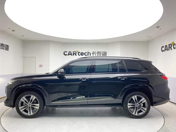 Audi Q6 2023 45 TFSI quattro — фото 8