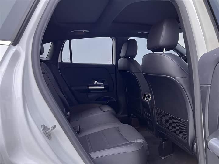 Mercedes-Benz GLA 2020 GLA 200 — фото 24