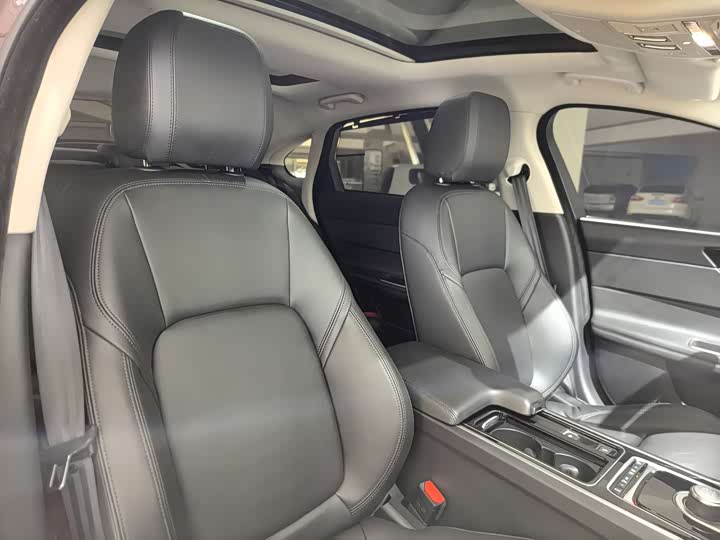 Jaguar XFL 2020 XFL 2.0 T P 200 2 WD — фото 16