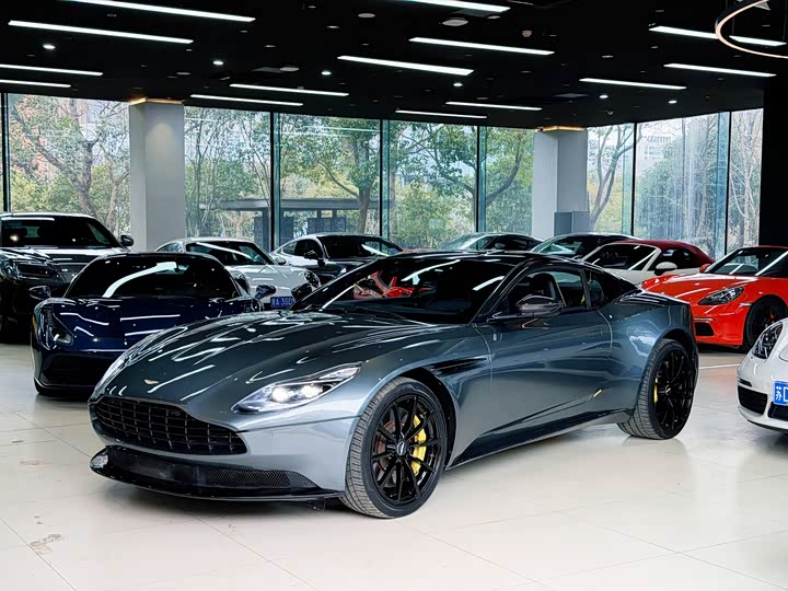 Aston Martin DB11 2019 AMR — фото 1