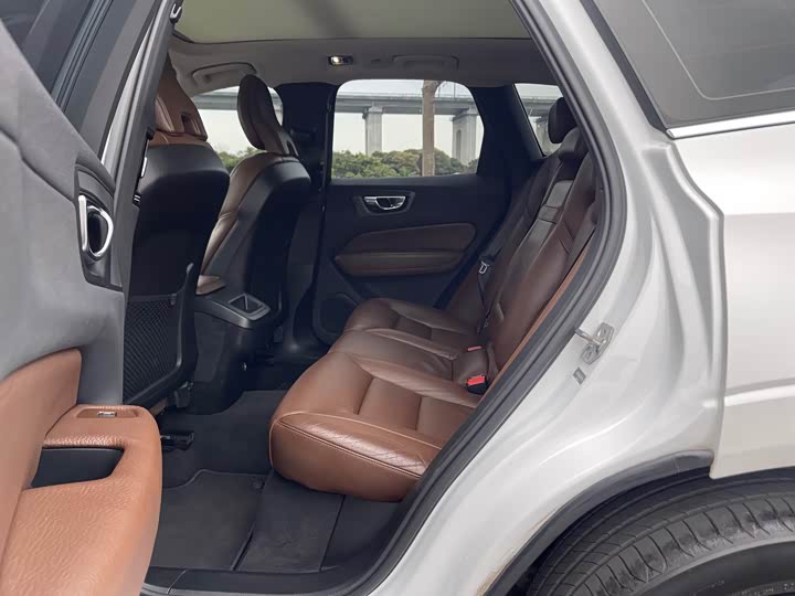 Volvo XC60 2020 T 5 4 WD — фото 25