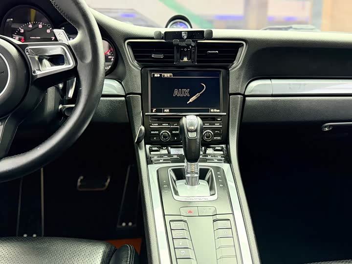 Porsche 911 2015 Carrera 3.4 L Style Edition — фото 12
