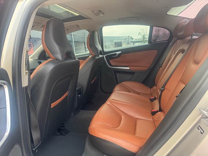 Volvo S60 2015 S 60 L 2.0 T — фото 16