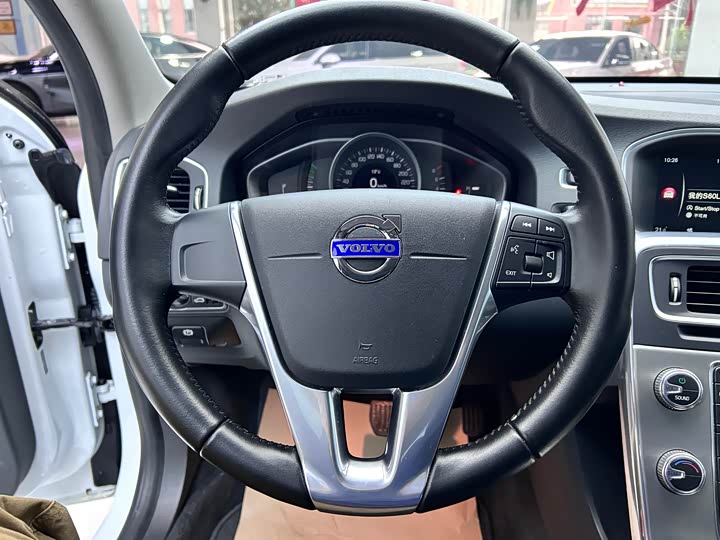 Volvo S60 2016 S 60 L T 3 — фото 16
