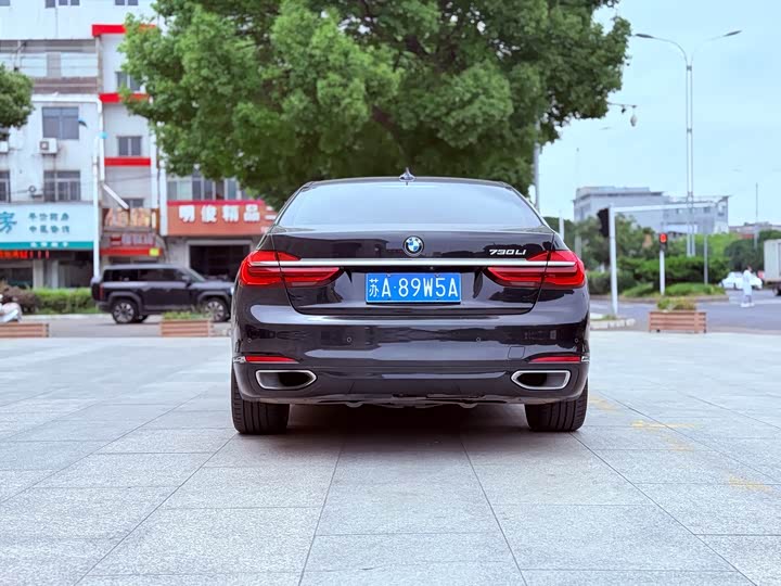 BMW 7 Series 730Li продвинутая — фото 5