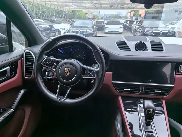 Porsche Cayenne 2018 Cayenne 3.0 T — фото 14