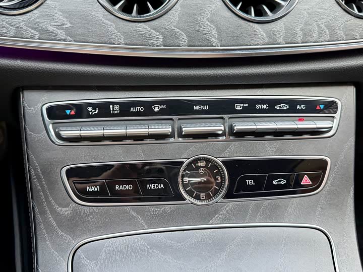 Mercedes-Benz CLS 2020 CLS 260 — фото 11