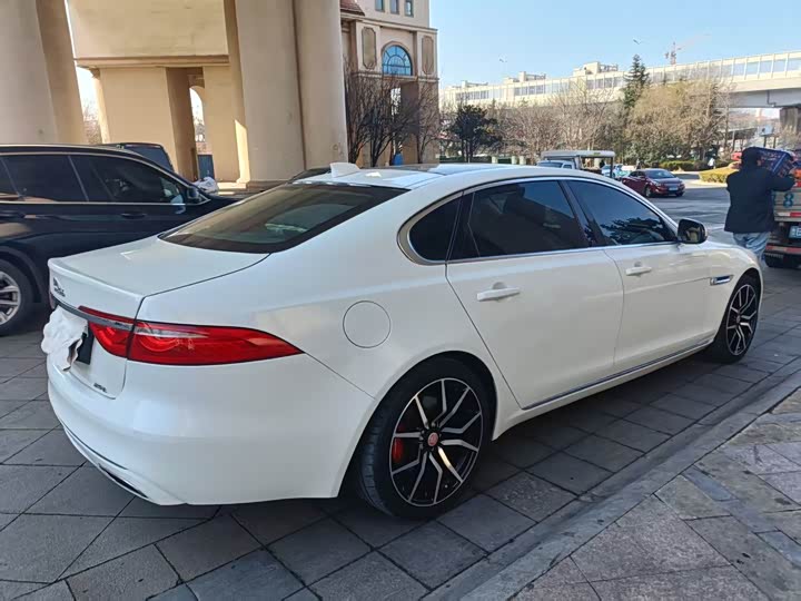 Jaguar XFL 2017 XFL 2.0 T 200 PS — фото 6