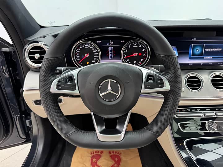 Mercedes-Benz E-Class 2017 E 300 Sport — фото 16