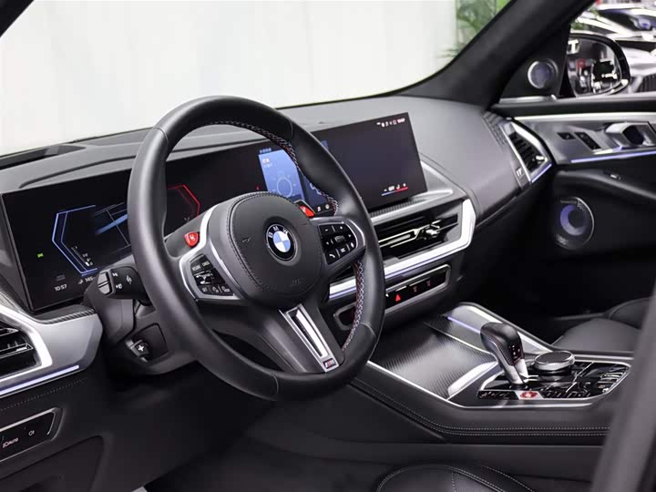 BMW XM 2023 50e — фото 10