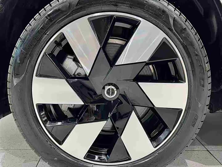 Volvo XC60 Hybrid 2025 Hybrid 4 WD — фото 27