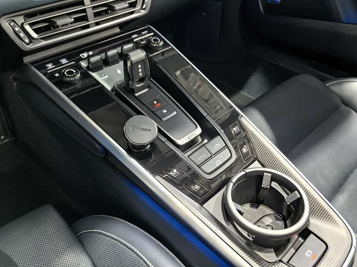 Porsche 911 2023 Turbo S Cabriolet 3.7 T — фото 23