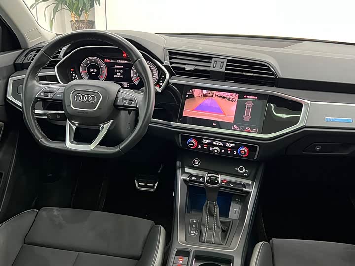 Audi Q3 40 TFSI стиль-динамик — фото 14
