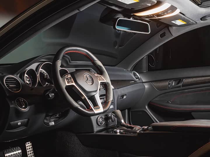 Mercedes-Benz C-Class 2018 AMG C 63 Blackseries — фото 11