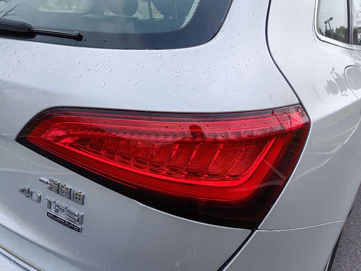 Audi Q5 2017 Plus 40 TFSI — фото 10