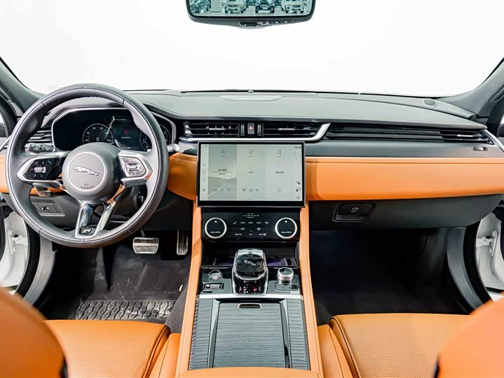 Jaguar XFL 2024 2.0 T P 300 4 WD — фото 13