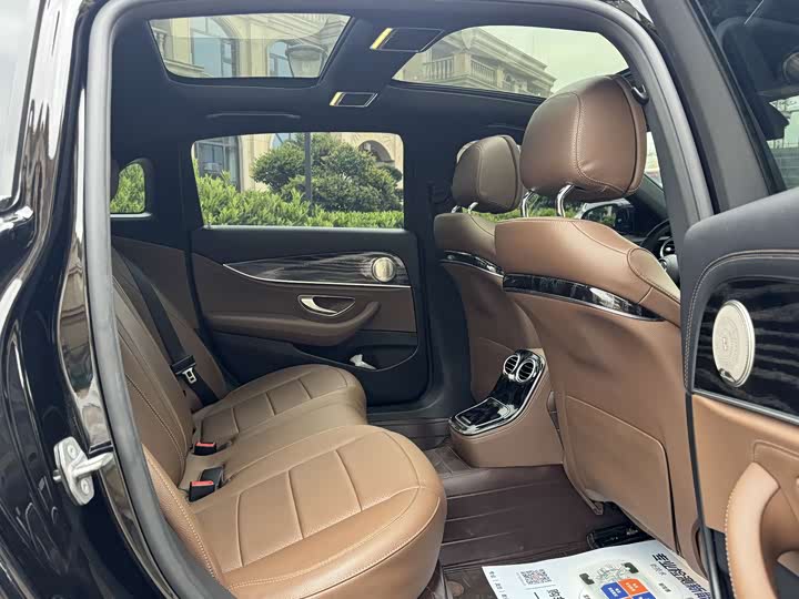 Mercedes-Benz E-Class 2021 E 300 L — фото 14